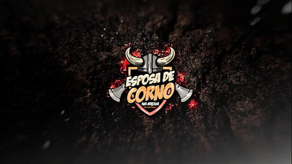 Annie fez a Entrevista no colo do Apresentador e humilhou o Corninho