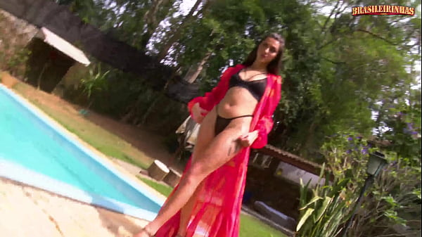 Hot slut pays the rent by giving it to the landlord