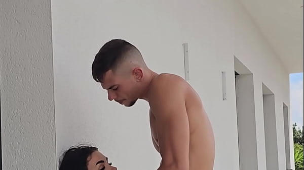 FUCKING WITH TOMMY CABRIO ON THE BALCONY WHILE THE NEIGHBORS WATCH US