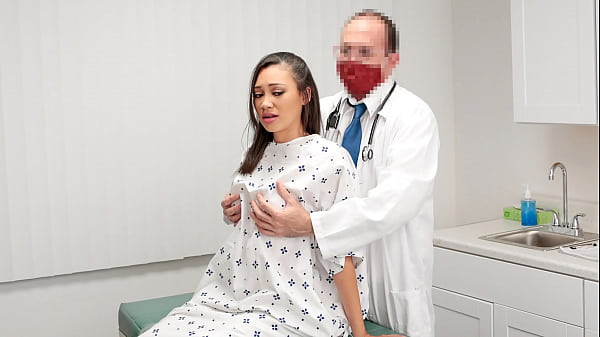 Teen Patient Offers to Do Anything to Get the Doctor to Help Her – Doctorbangs