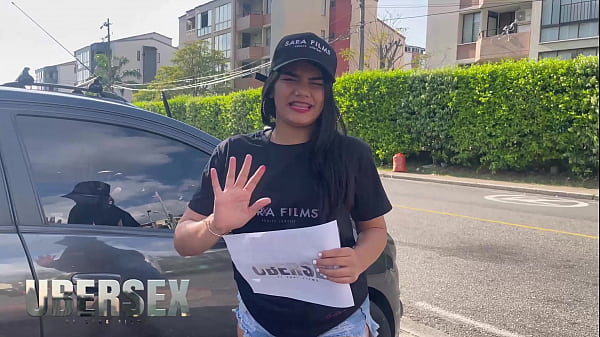 Uber Sex en Bucaramanga, Mia Montielth chupa y folla con su primer cliente – Sara Films