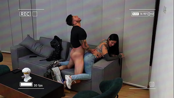 I fuck my friend’s girlfriend