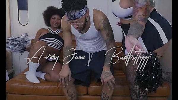 Head Cheerleaders Give Wet Sloppy Head to Big Dick