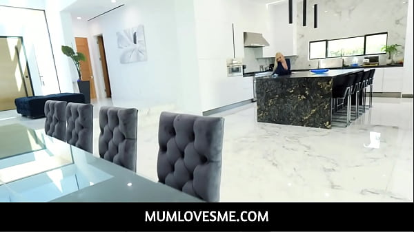 MumLovesMe  –  Magic trick ends in sex with MILF stepmoms Kenzie Love and Jessica Starling